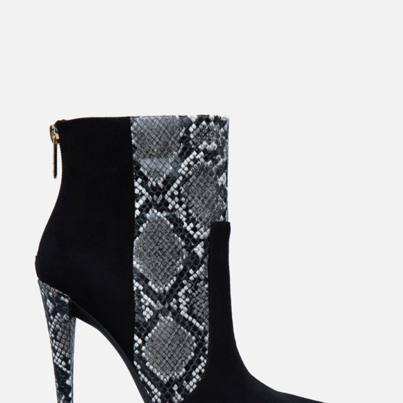 #NWT 9.5 BLACK & WHITE SNAKE POINTED TOE STILETTO WITH ZIPPER - Picture 4 of 7